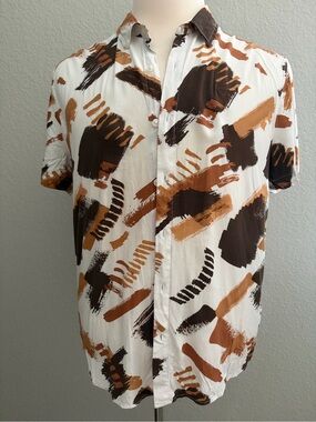 Guess White Shirt with Brown and Black Brushstroke Print
